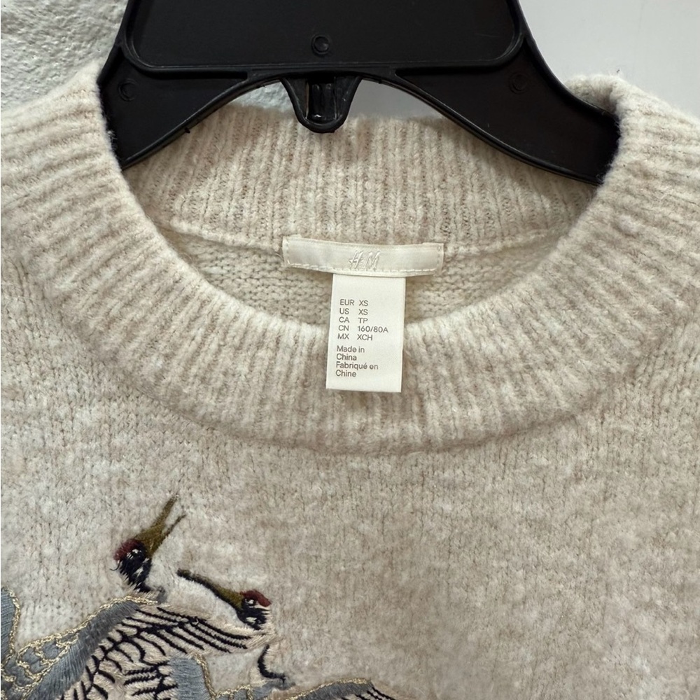 Discontinued Beautiful Embroidered Japanese Crane HM Sweater - Picture 2 of 4